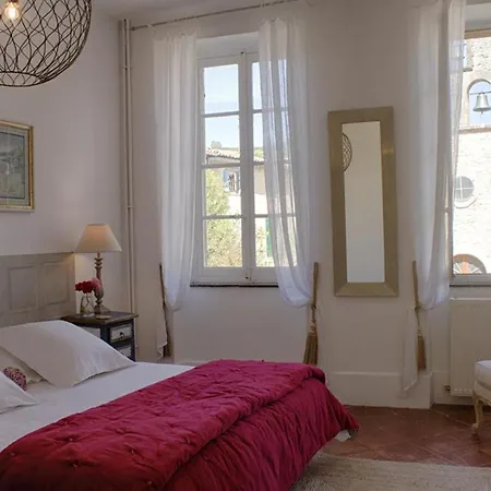 Maison Ila - Le Tresor Couette-café